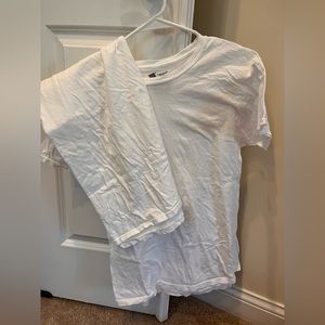 SET OF 2 PLAIN WHITE TEES